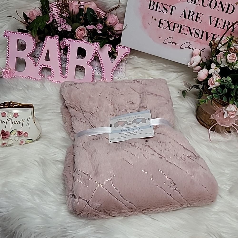1514  LIAM AND LILLLY Soft Faux Fur Baby Blanket NWT